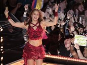 Zpvaka Shakira bhem vystoupení o poloase Super Bowlu pedvedla zajímavou...