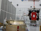 Sonda je integrovaná do rakety Atlas.