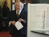 Irský prezident Michael D Higgins se pipravuje na hlasování pro irské...