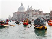 Benátský karneval se letos přesune na internet, kvůli koronavirové epidemii se nemůže uskutečnit