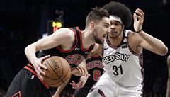 Satoranskho dobr vkon nestail, Chicago v NBA zniil 54 body Irving