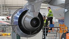 Severomoravská firma Job Air Technic slavnostn otevela nový hangár.