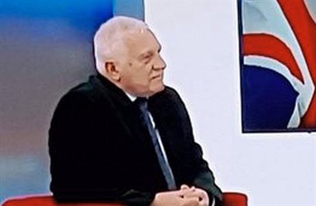 Vclav Klaus zase zaujal kalhotami, kter, vzhledem k horn polovin politikova...