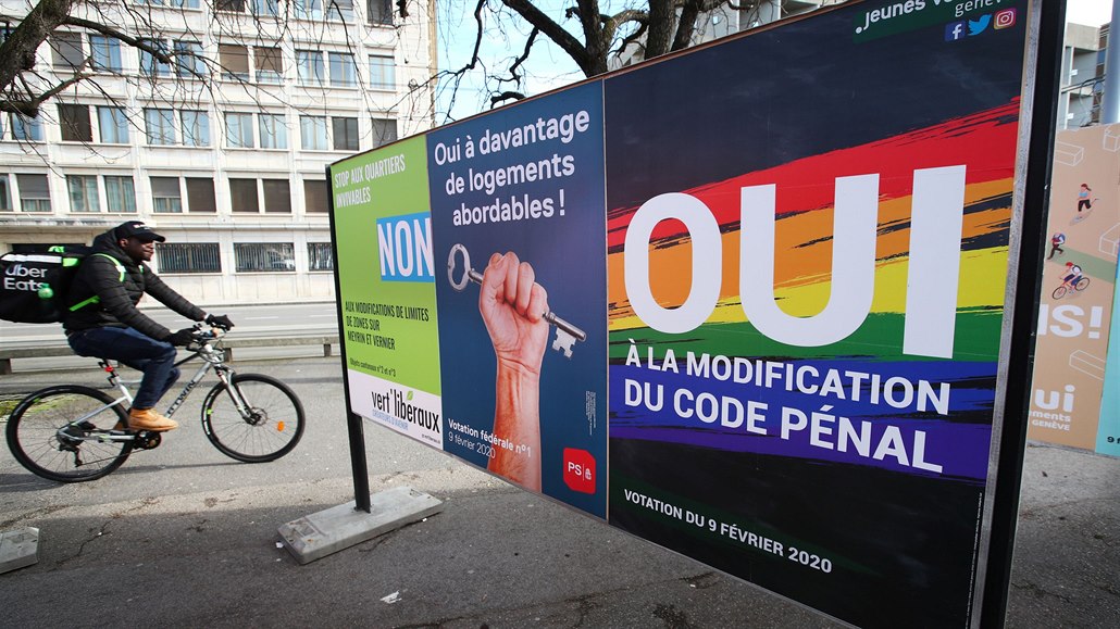 Plakát na podporu zákona proti homofobii v Ženevě.