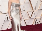 Hereka Scarlett Johanssonová ve stíbrných atech