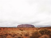 Uluru - mnohdy oznaován za rudý sted Austrálie patí k tomu nejzajímavjímu,...