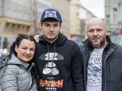 Daniel Pekárek s rodii po jeho proputní z karantény na Bulovce.