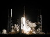 Raketa Atlas V 411 vynesla z Mysu Canaveral do vesmíru sondu Evropské kosmické...