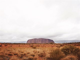 Uluru - mnohdy oznaovn za rud sted Austrlie pat k tomu nejzajmavjmu,...