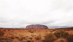 Uluru - mnohdy oznaován za rudý sted Austrálie patí k tomu nejzajímavjímu,...