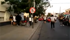 Fanoušci argentinského Villa Mitre hledají v ulicích svého soupeře. | na serveru Lidovky.cz | aktuální zprávy