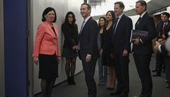 Zuckerberg dorazil na setkání s Jourovou, výkonnou místop�edsedkyní komise...