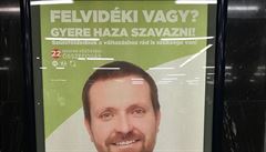 ‚Jsi z Horní země? Pojď domů volit!’ V pražském metru zve plakát v maďarštině na slovenské volby
