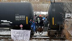 Blokáda na podporu protest� p�vodních obyvatel v Ontariu.