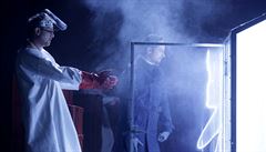 Inscenace Komplic (2020). Reie: David iktanc.