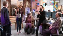 Sitcom Mythic Quest: Ravens Banquet (2020). Tvrci: Charlie Day, Megan Ganz a...