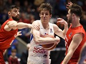 Basketbalová kvalifikace ME: esko - Dánsko (Darko Jukic, Vít Krejí, Philip...