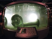 Telegrafický p�ístroj z dokovací v�e Titanicu. P�edm�ty, je� se poda�ilo...