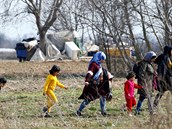 Migranti míící k ecko-turecké hranici.