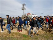 Migranti míící k ecko-turecké hranici.