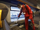 Dezinfekce vlaku v Milán.