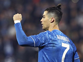 Cristiano Ronaldo si pipsal dal gl