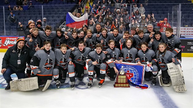 etí hokejisté z týmu Czech Knights vybojovali na prestiním turnaji Pee-Wee...