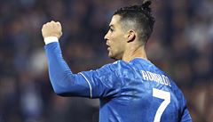 Fotbal ve starých kolejích? Ronaldo už přistál v Itálii, Messi vyhlíží první trénink