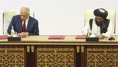M�rov� dohoda v Afgh�nist�nu podeps�na: �e�t� voj�ci se do 14 m�s�c� st�hnou, Trump se osobn� sejde s T�lib�nem