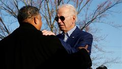 V demokratickch primrkch v Jin Karoln jasn vyhrl bval viceprezident Joe Biden