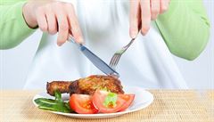 'Dietní brýle' ošálí jedlíky, snědí méně