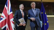 Tmy Michela Barniera a Davida Frosta vedly rozhovory o budoucch vztazch...