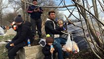 Migranti v Turecku u hranic s eckem.