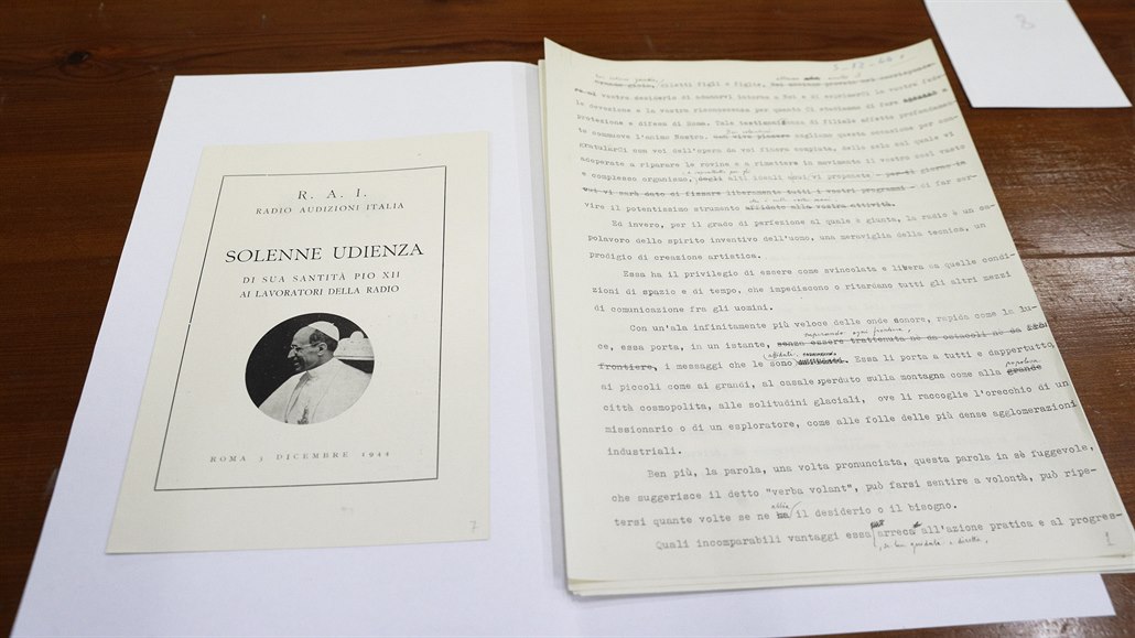 Proslov papeže Pia XII. z roku 1944 ve vatikánském archivu.