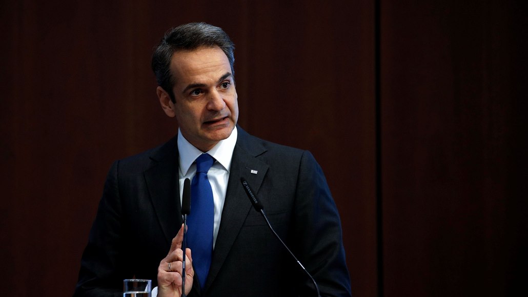 ecký premiér Kyriakos Mitsotakis bhem proslovu na nmecko-eckém ekonomickém...