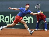 Utkání kvalifikace tenisového Davis Cupu: Slovensko - esko. Jií Veselý v akci.