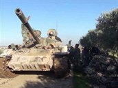 Vojáci syrské armády postupují na msto Kfar Nabl v provincii Idlib.