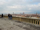 Slavný pohled na Florencii z Michelangelova námstí. Nyní je normáln...