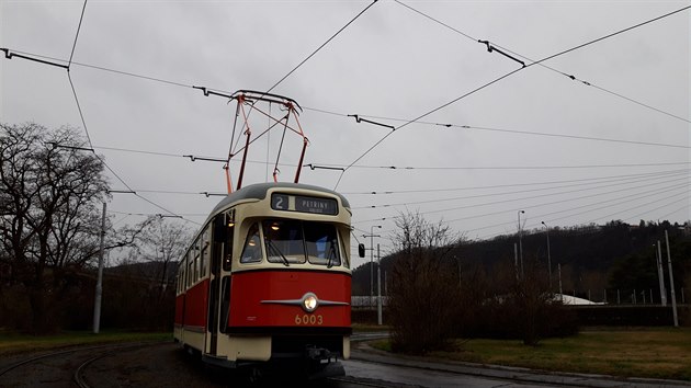 Historická tramvaj jezdí na lince íslo 2..
