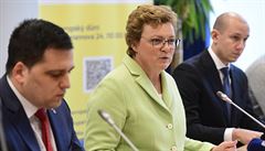 Předsedkyně výboru pro rozpočtovou kontrolu Monika Hohlmeierová a europoslanci...