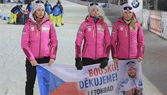 eské biatlonistky Jessica Jislová (vlevo), Markéta Davidová (uprosted) a Eva...
