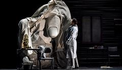 Opera Monument (2020). Re�ie: David Radok.