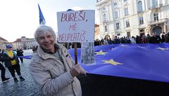 Tisce lid dorazily na demonstraci Milionu chvilek za obranu demokratickch instituc