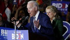 Kandidát Demokrat na prezidenta USA Joe Biden mluví k píznivcm bhem...