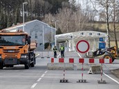 Policie uzavela na umav jeden z meních pechod hranic do Rakouska Studánky.