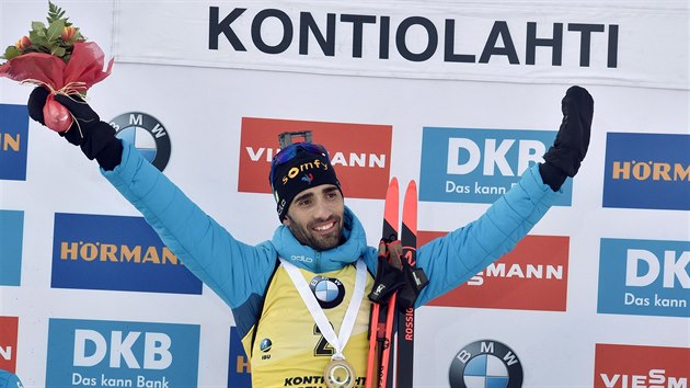 Martin Fourcade oslavil poslední závod své kariéry stylov vítzstvím.