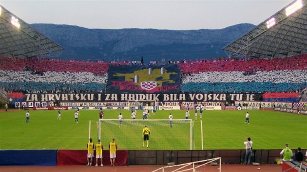Fanoušci Hajduku Split s choreem.