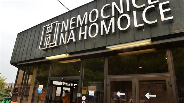 Lékai a zdravotníci by se mli pednostn starat o pacienty s onemocnním...