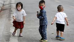 WHO pochválila Vietnam za boj s koronavirem. Hrozbu z Číny ustál, teď jej dusí vlna nákazy z Evropy