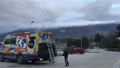 Tatra kolem sv�ta 2. Na parkovi�ti Gjirokastër v t�sné blízkosti �eckých hranic...